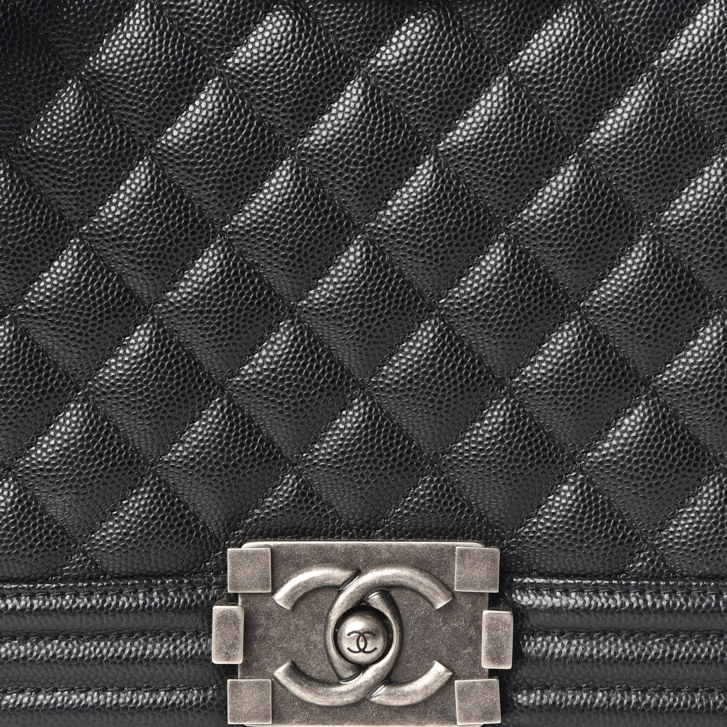 Caviar Quilted New Medium Boy Flap Black