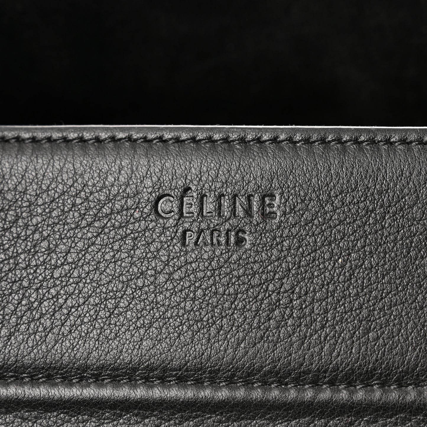 Grained Calfskin Medium Phantom Luggage Black