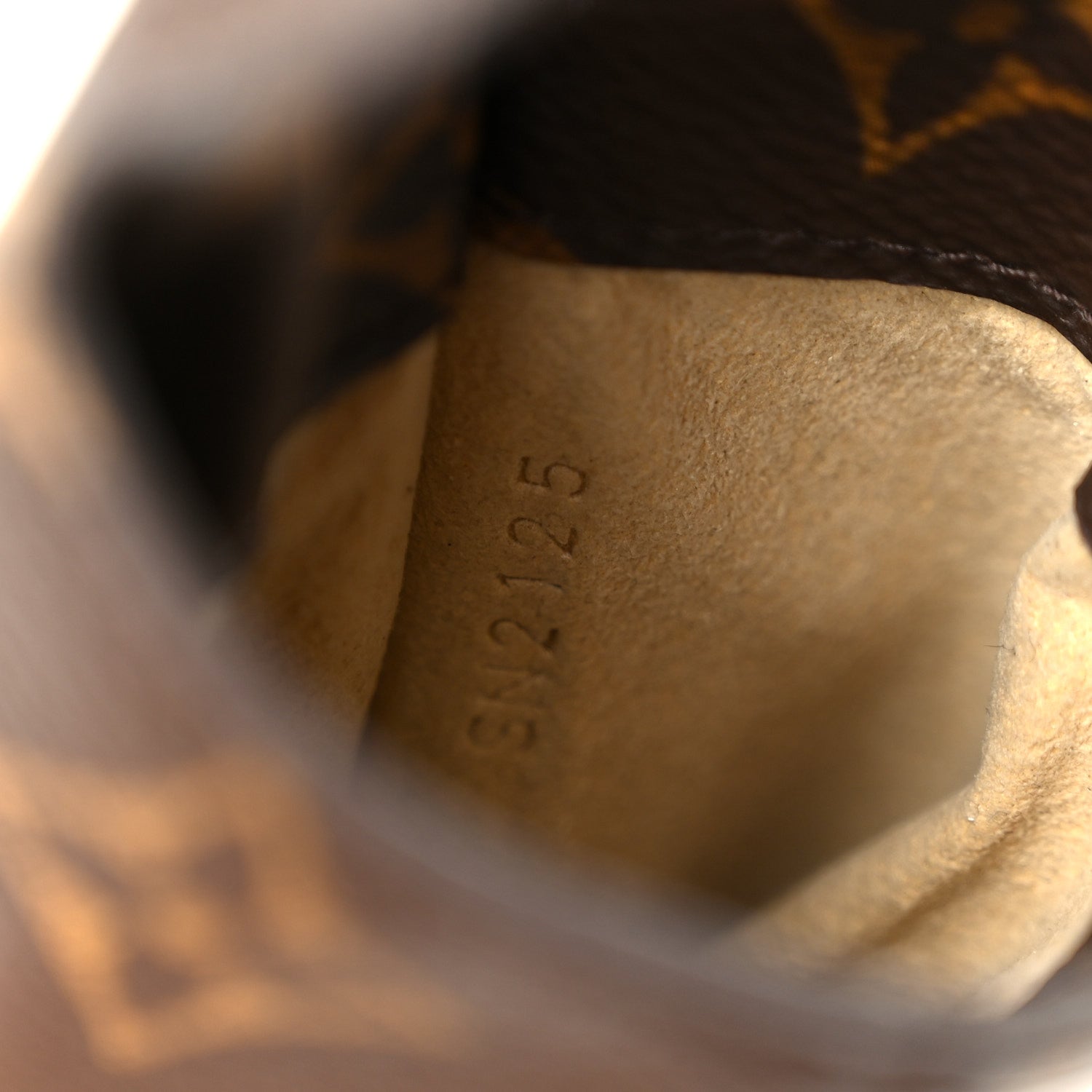 Louis Vuitton Monogram Sunglasses Case MM 7 of 8