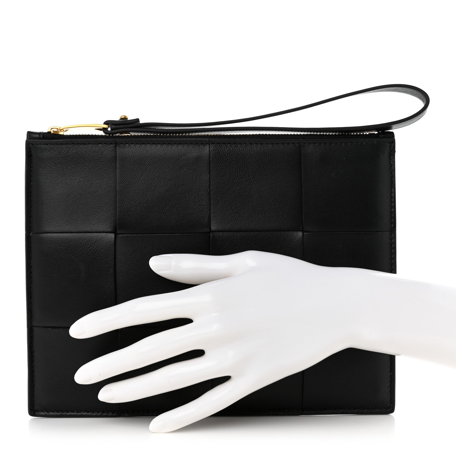 Bottega Veneta Nappa Maxi Intrecciato Medium Bill Pouch Black 2 of 11