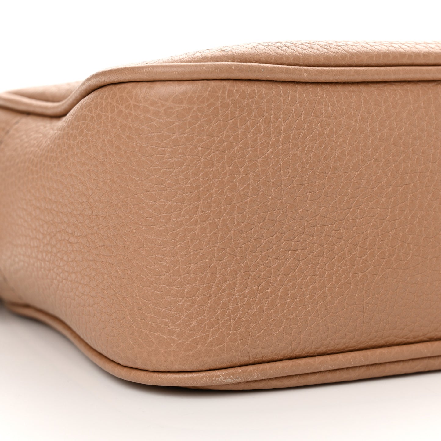 Pebbled Calfskin Small Soho Disco Bag Camelia