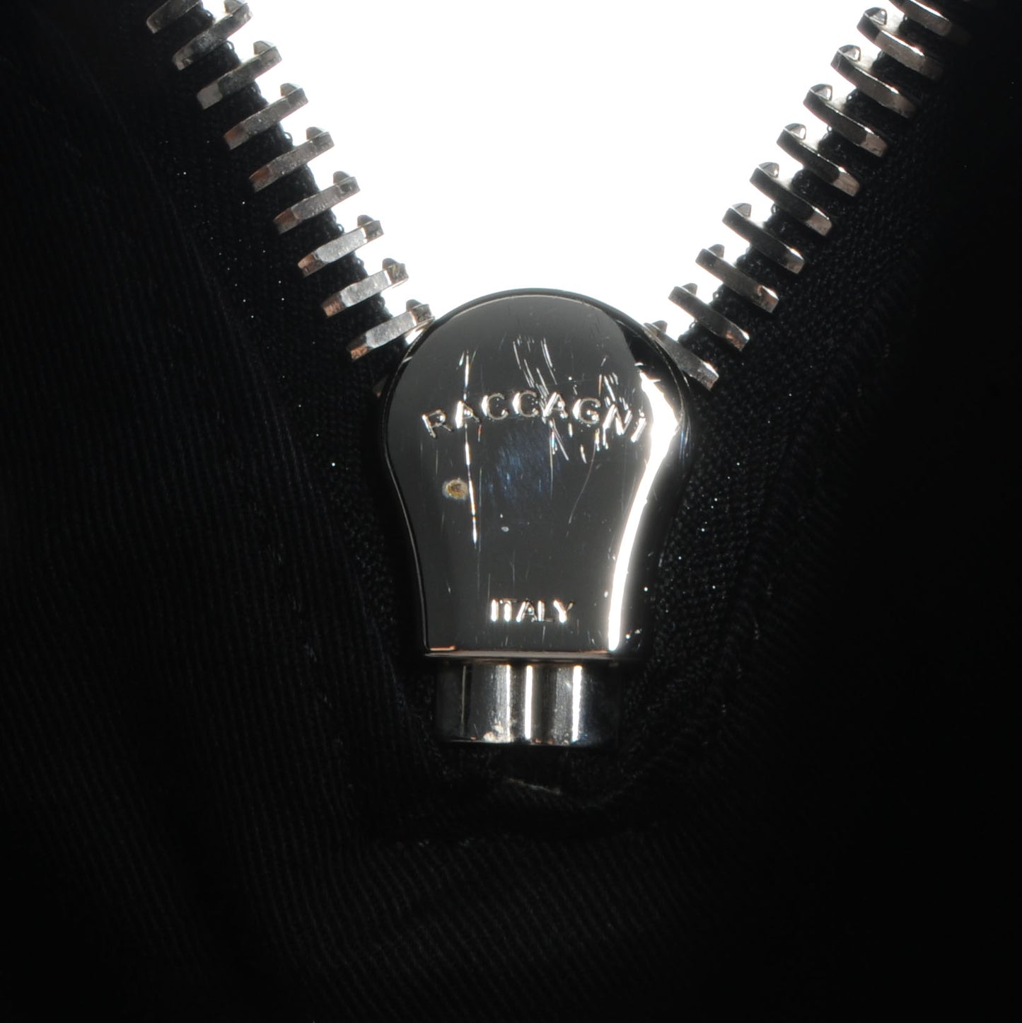 Sugar Goatskin Large Antigona Black