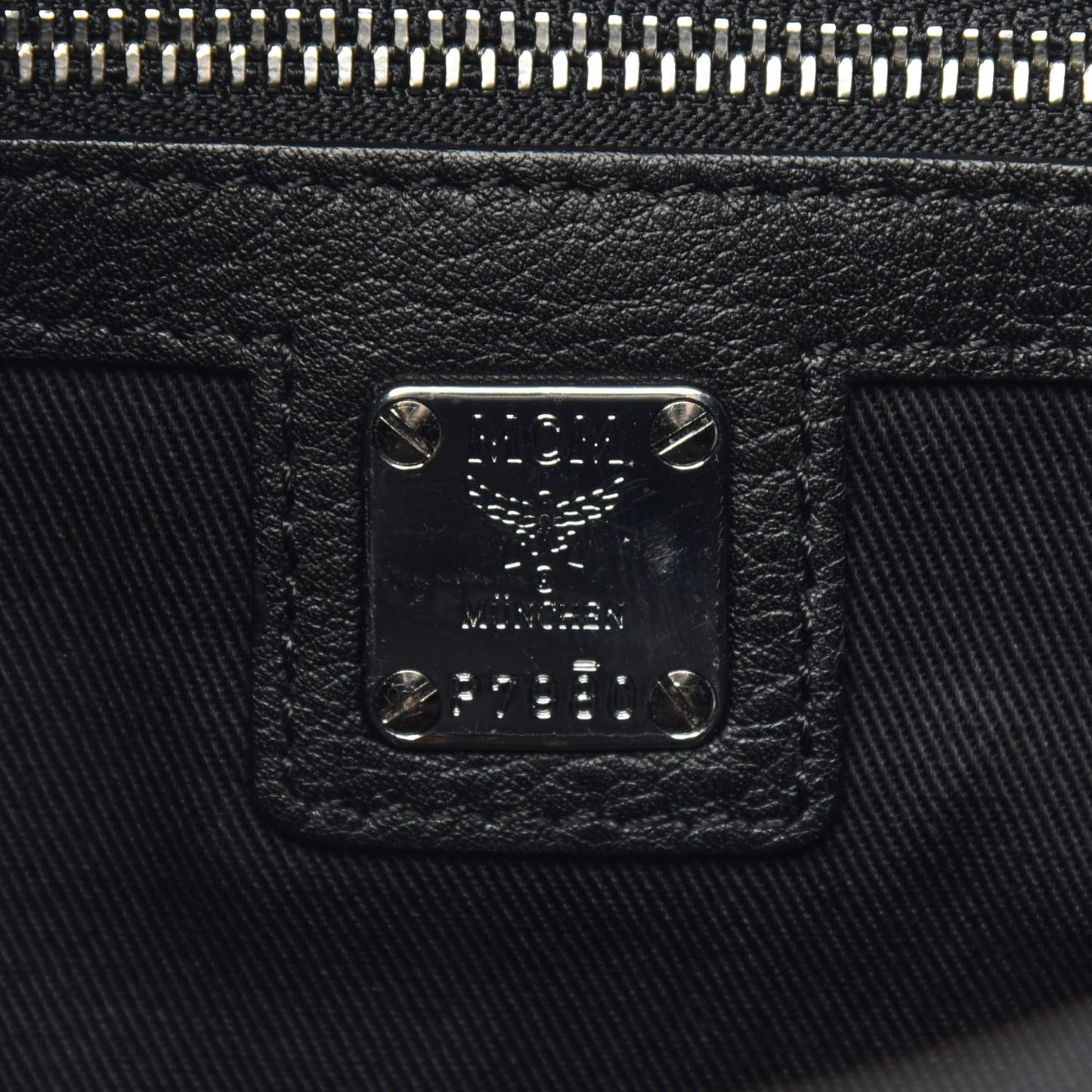 Calfskin Ottomar Medium Klara Hobo Black