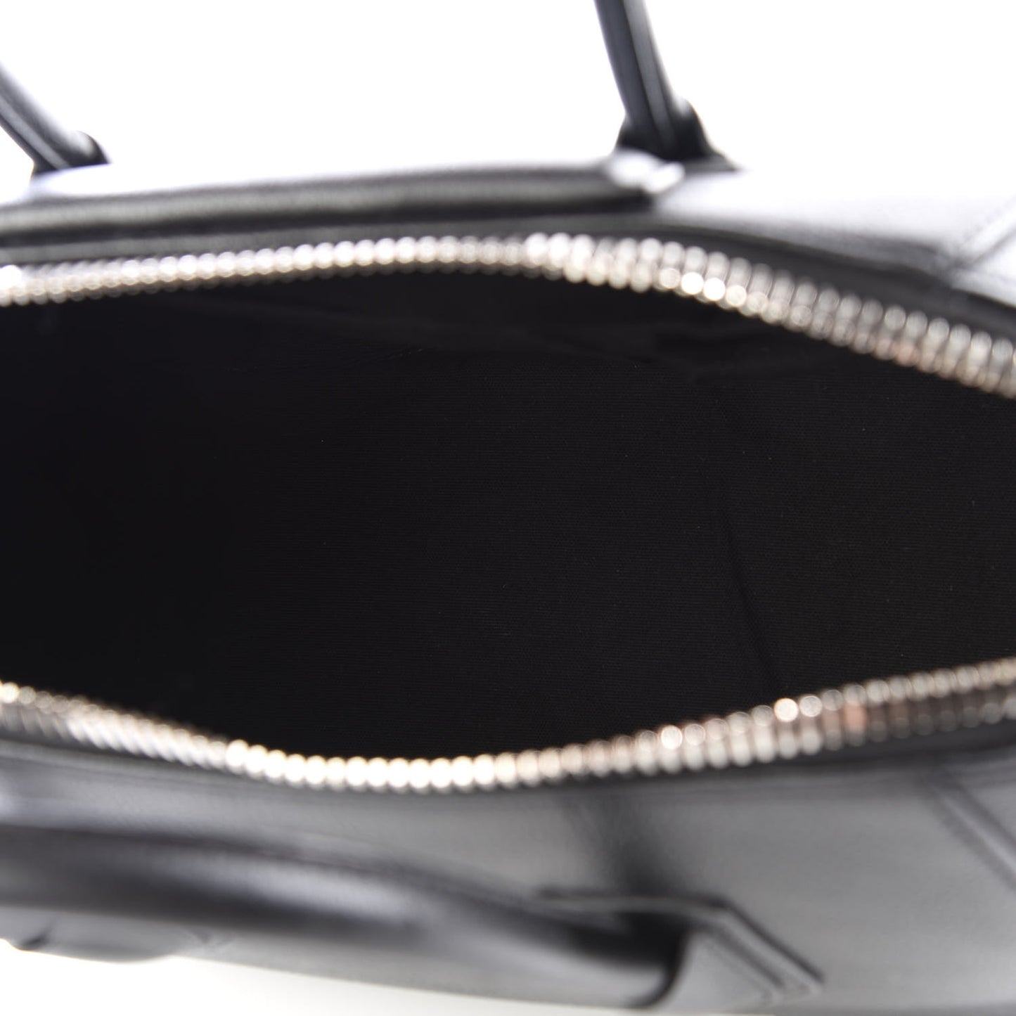 Sugar Goatskin Medium Antigona Black