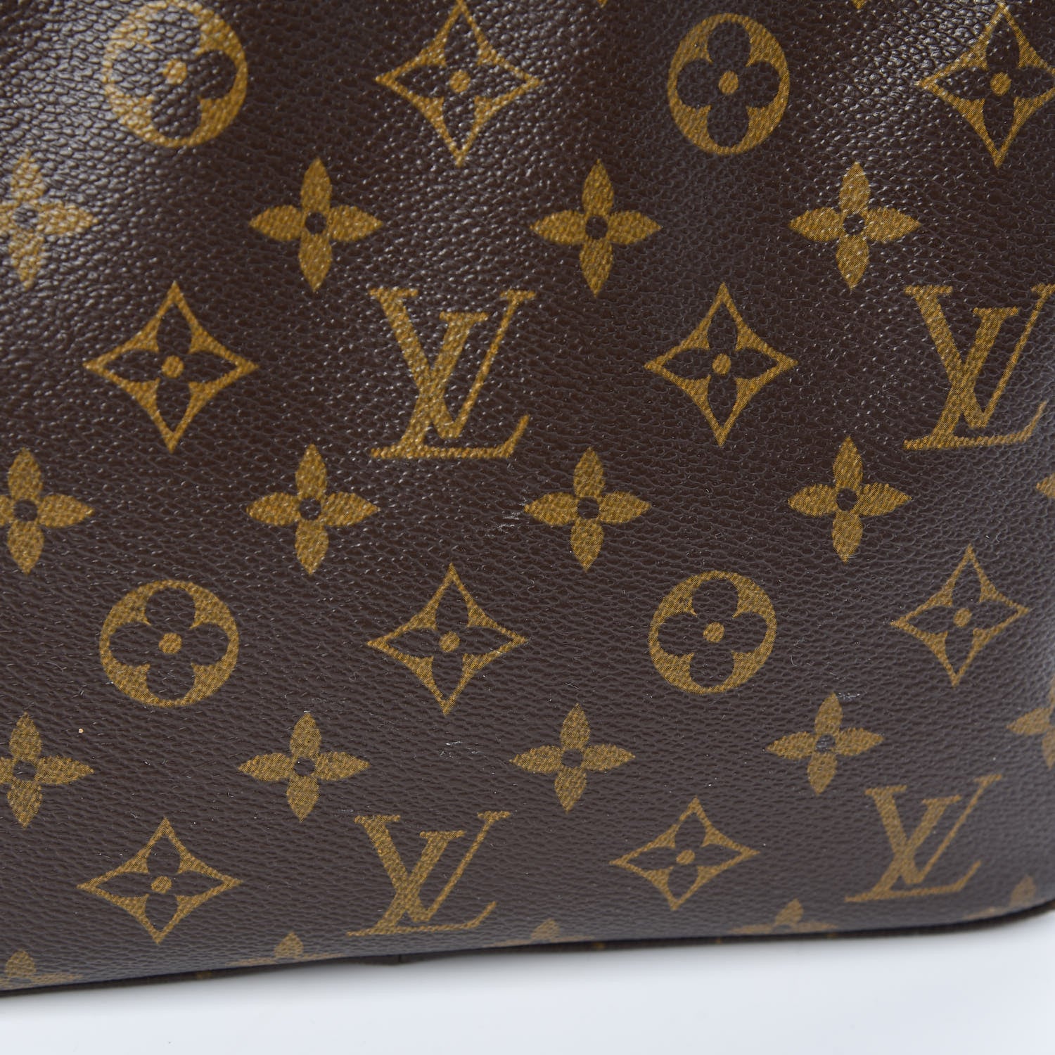 Louis Vuitton Monogram Looping MM 24 of 24