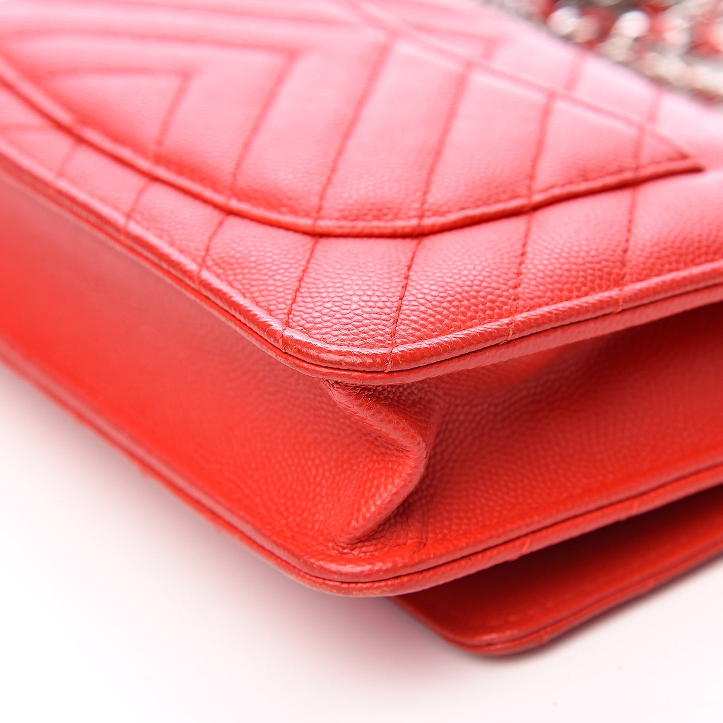 Caviar Chevron Quilted Wallet On Chain WOC Red