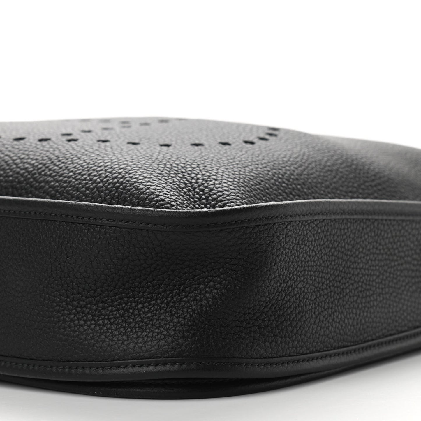 Taurillon Clemence Evelyne III TGM Black