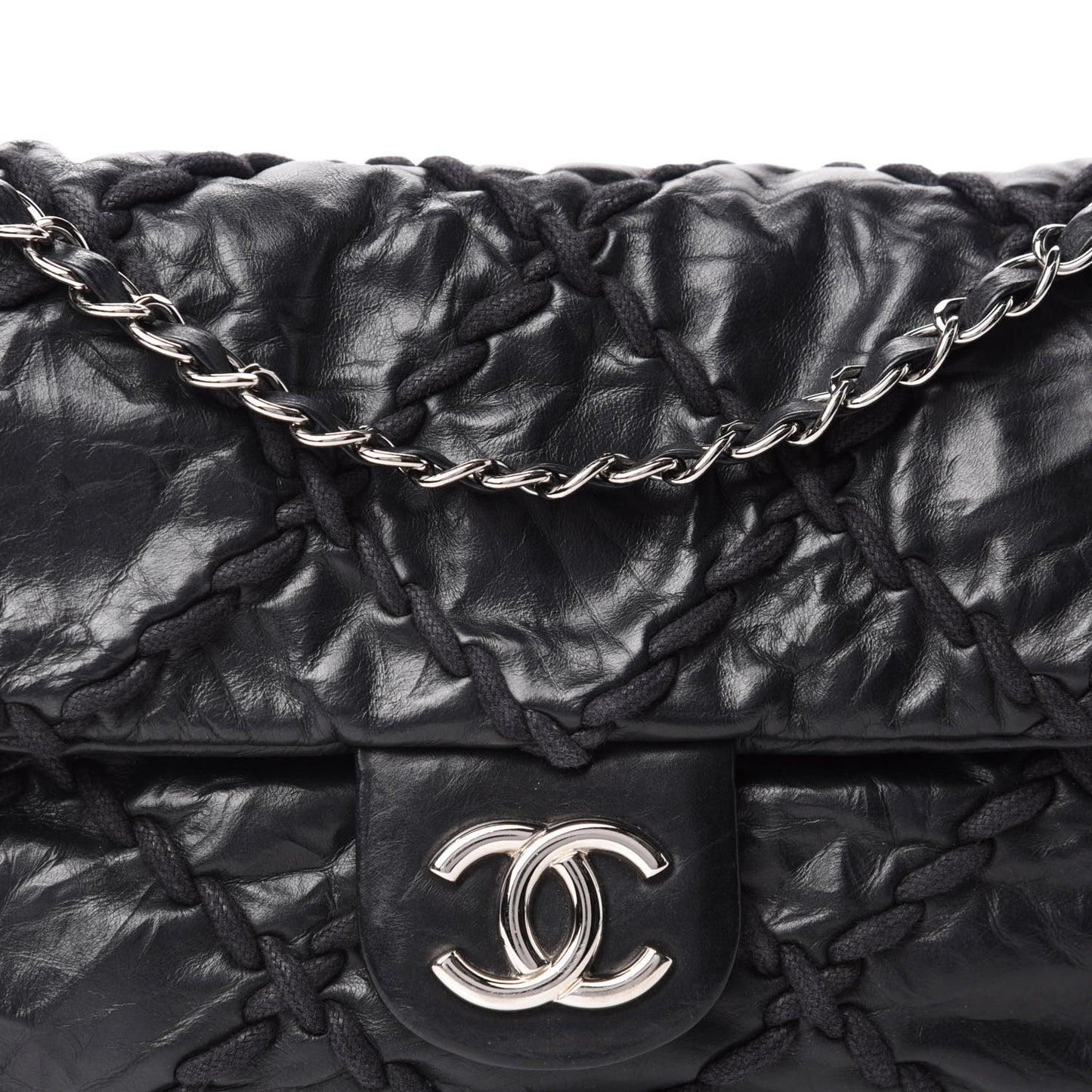Calfskin Medium Ultra Stitch Flap Black