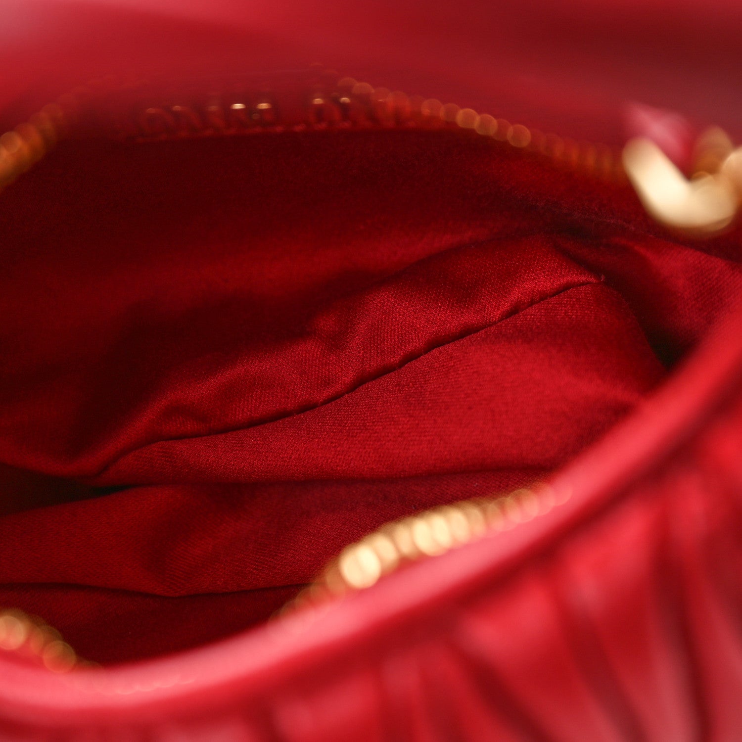 Miu Miu Nappa Matelasse Mini Wander Hobo Fuoco 5 of 10