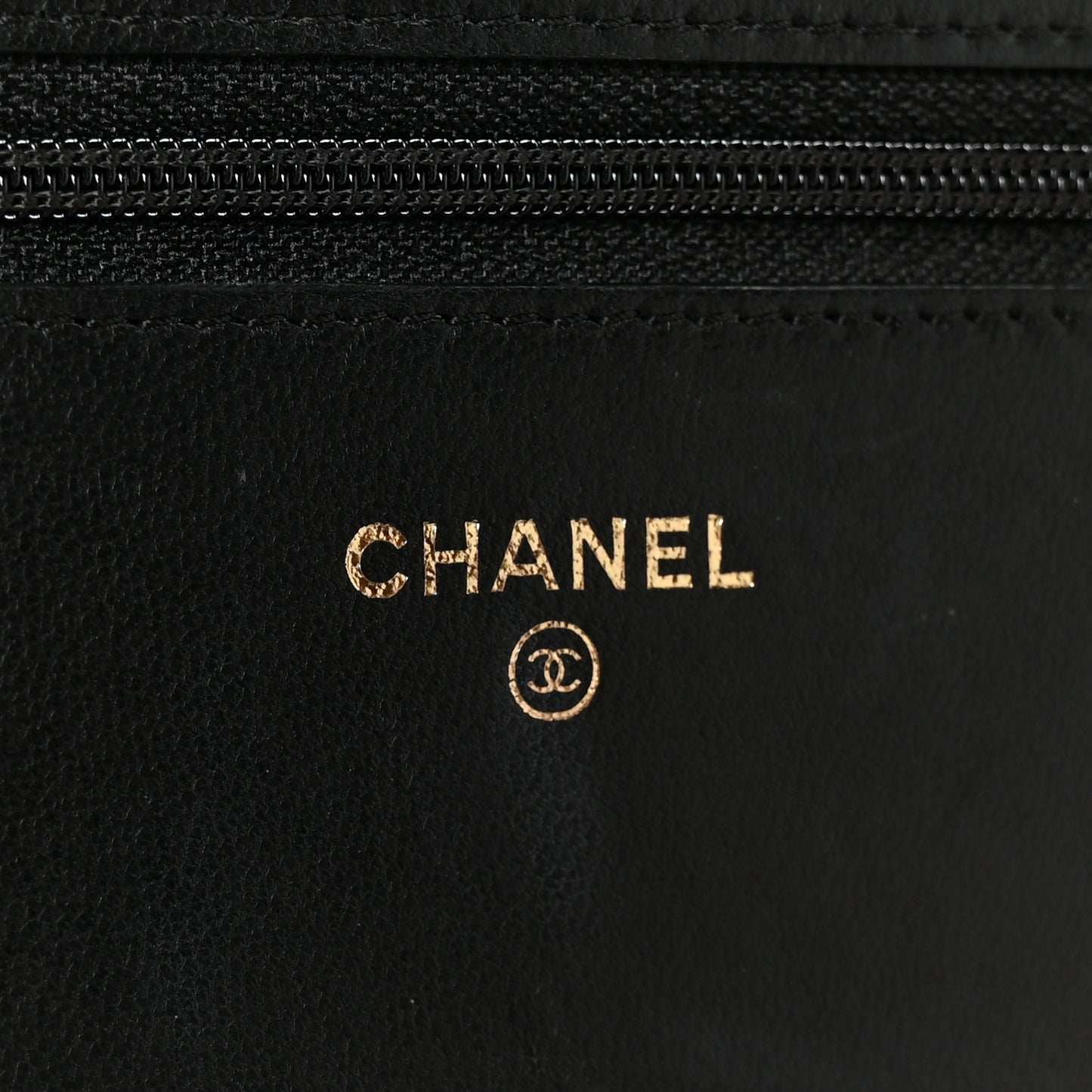 Lambskin Camellia Embossed Wallet On Chain WOC Black Gold
