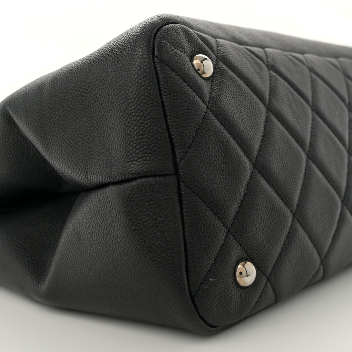 Caviar Timeless CC Soft Tote Black
