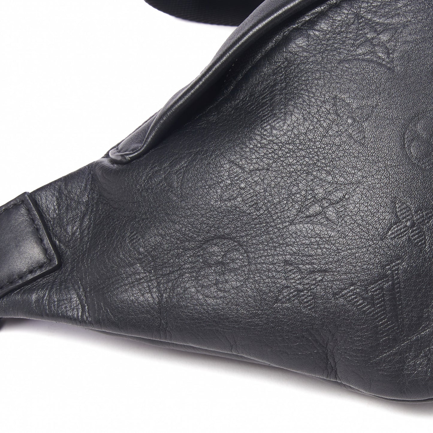 Calfskin Monogram Shadow Discovery Bumbag Black