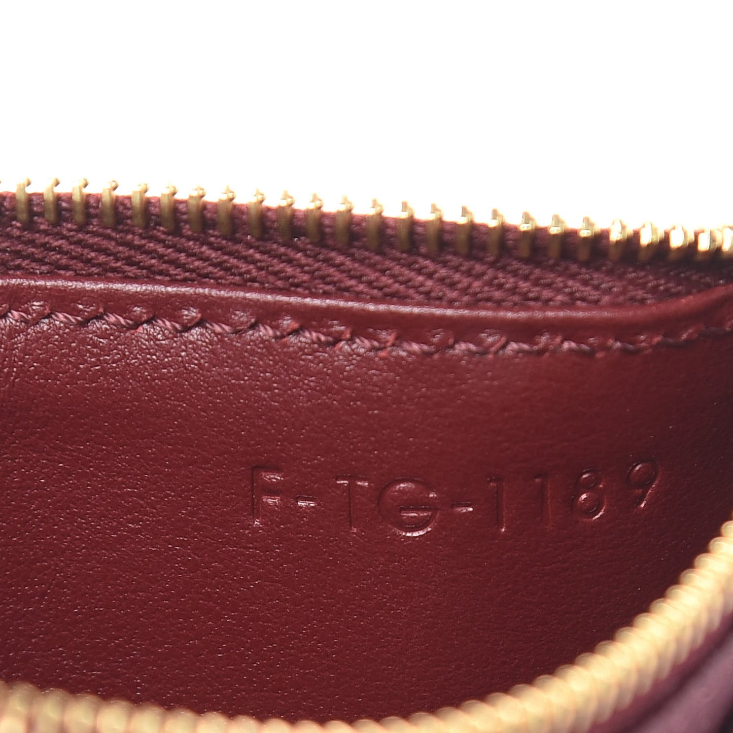 Grained Calfskin Zipped Card Holder Light Burgundy