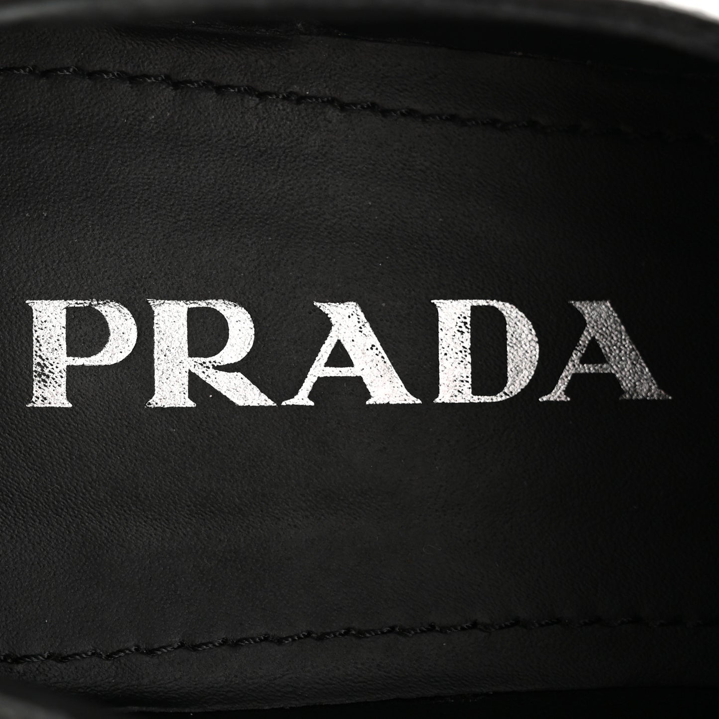 Spazzolato Metal Triangle Logo 50mm Loafers 36.5 Black