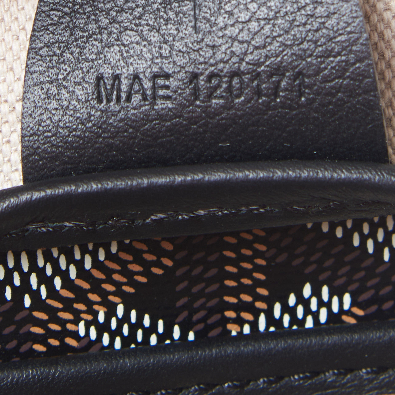 Goyardine Artois PM Black