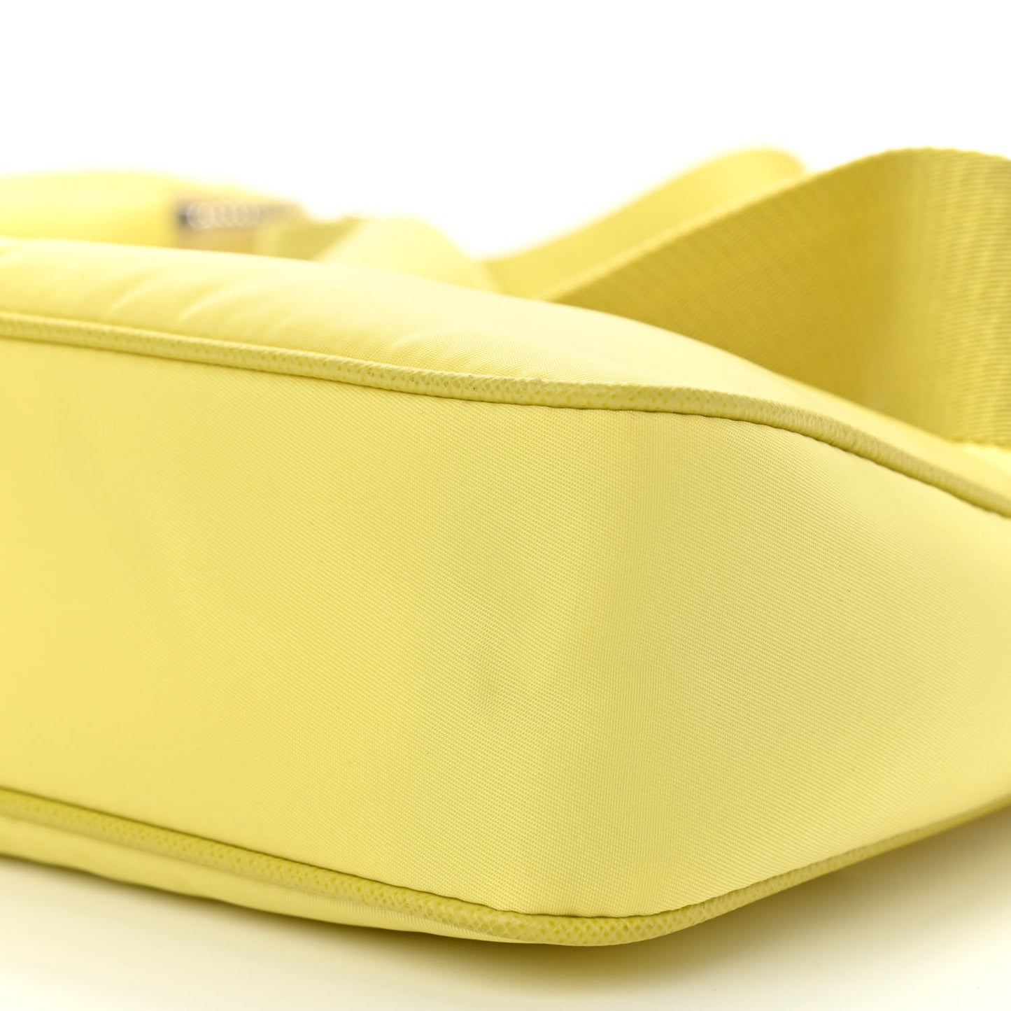 Nylon Saffiano Re-Edition 2005 Shoulder Bag Ananas