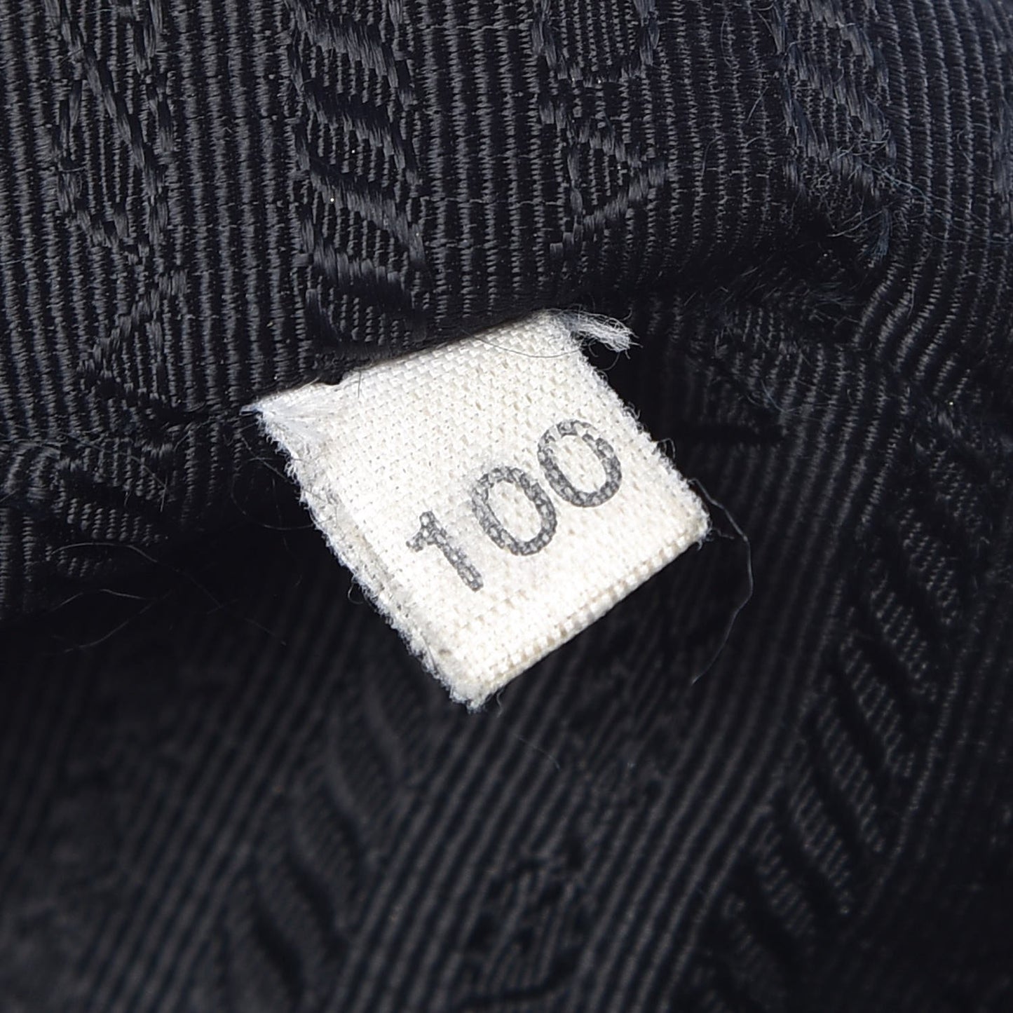 Vitello Daino Tote Black