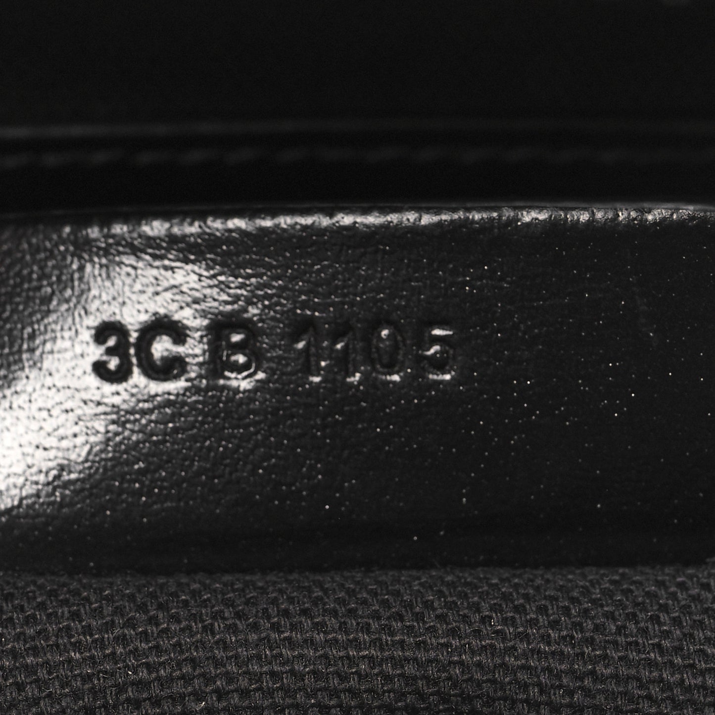 Shiny Lord Calfskin Medium Antigona Black
