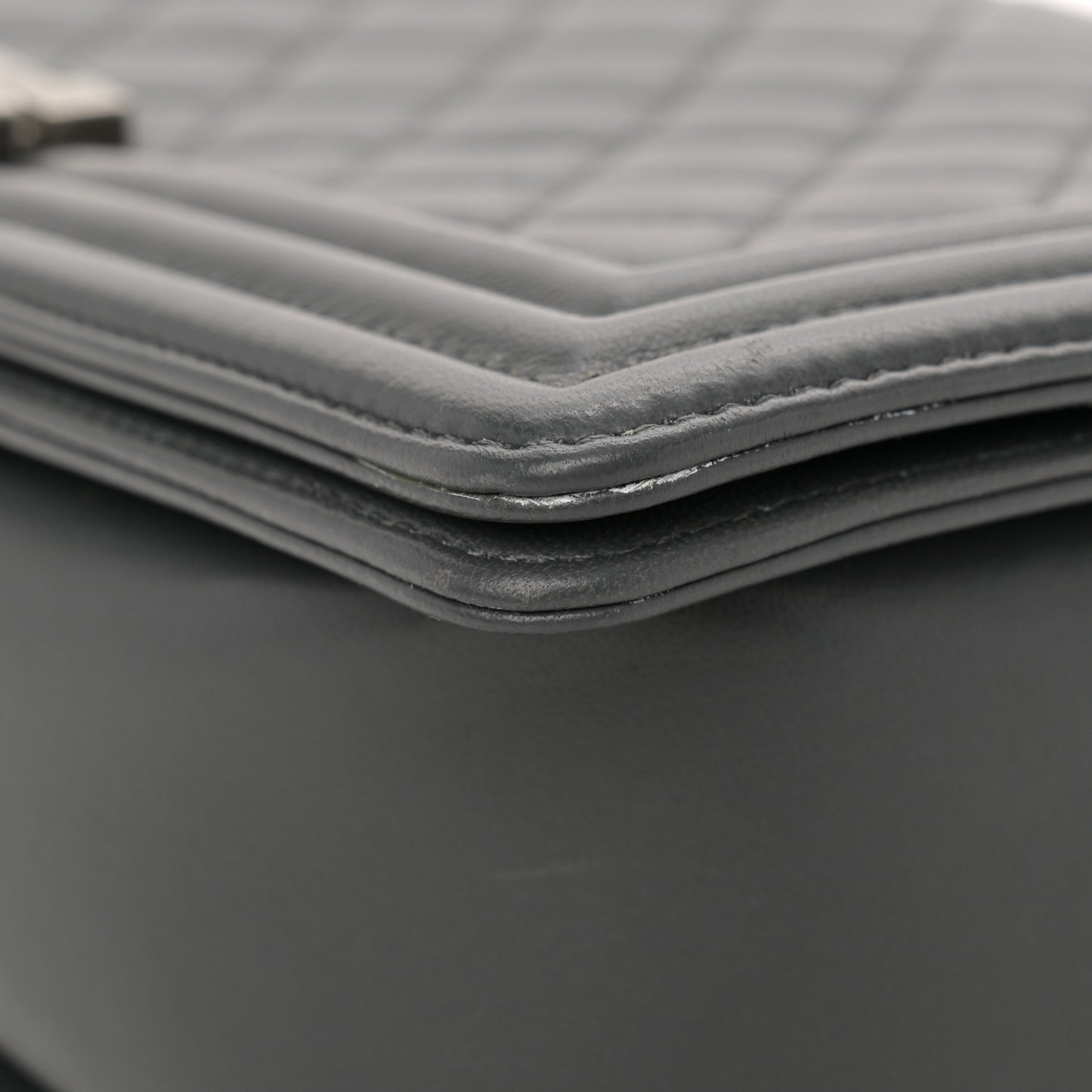 Lambskin Quilted New Medium Boy Flap Grey
