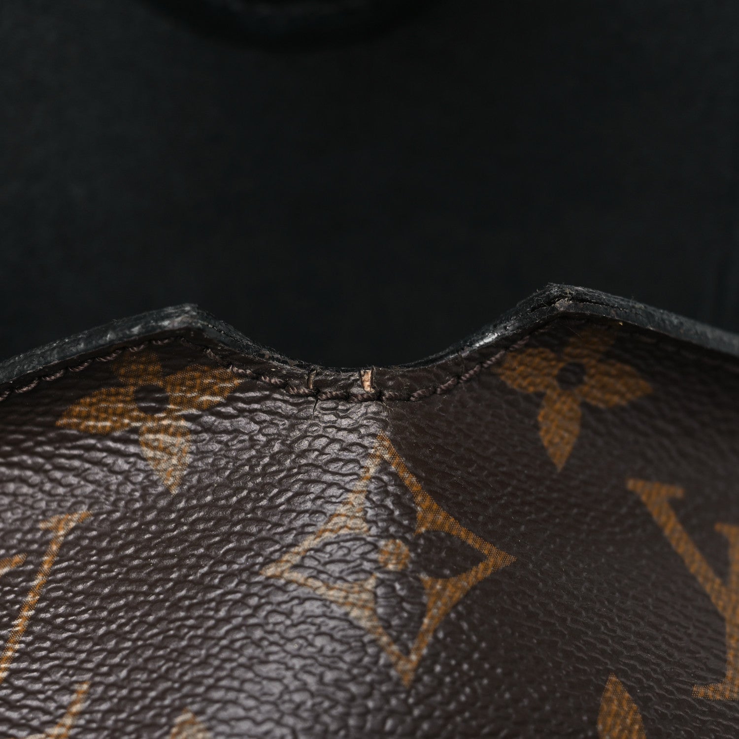 Louis Vuitton Reverse Monogram Bento Box 5 of 9