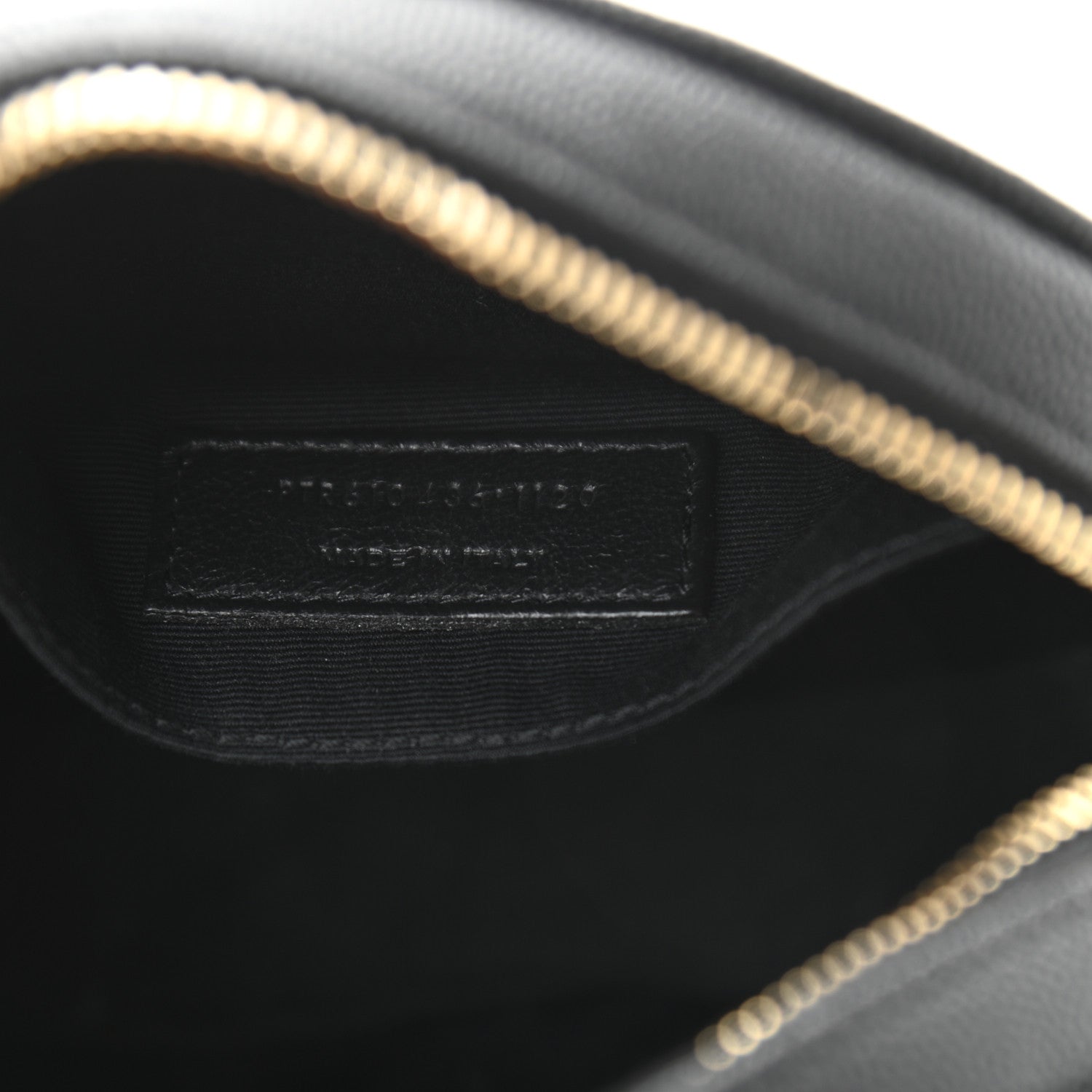 Saint Laurent Grain De Poudre Matelasse Chevron Quilted Round Vinyle Camera Bag Black 7 of 10