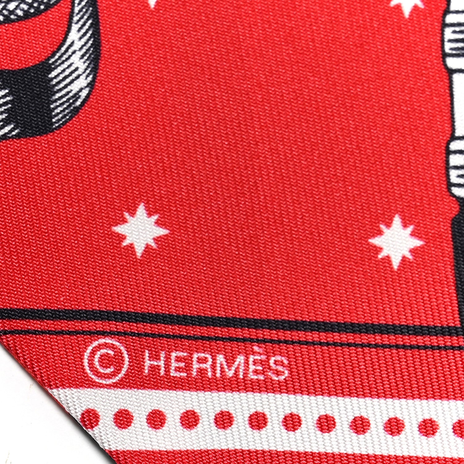 Hermes Silk Couvertures et Tenues de Jour Bandana Maxi Twilly Slim Rose Vif Rouge Vermillon 4 of 4