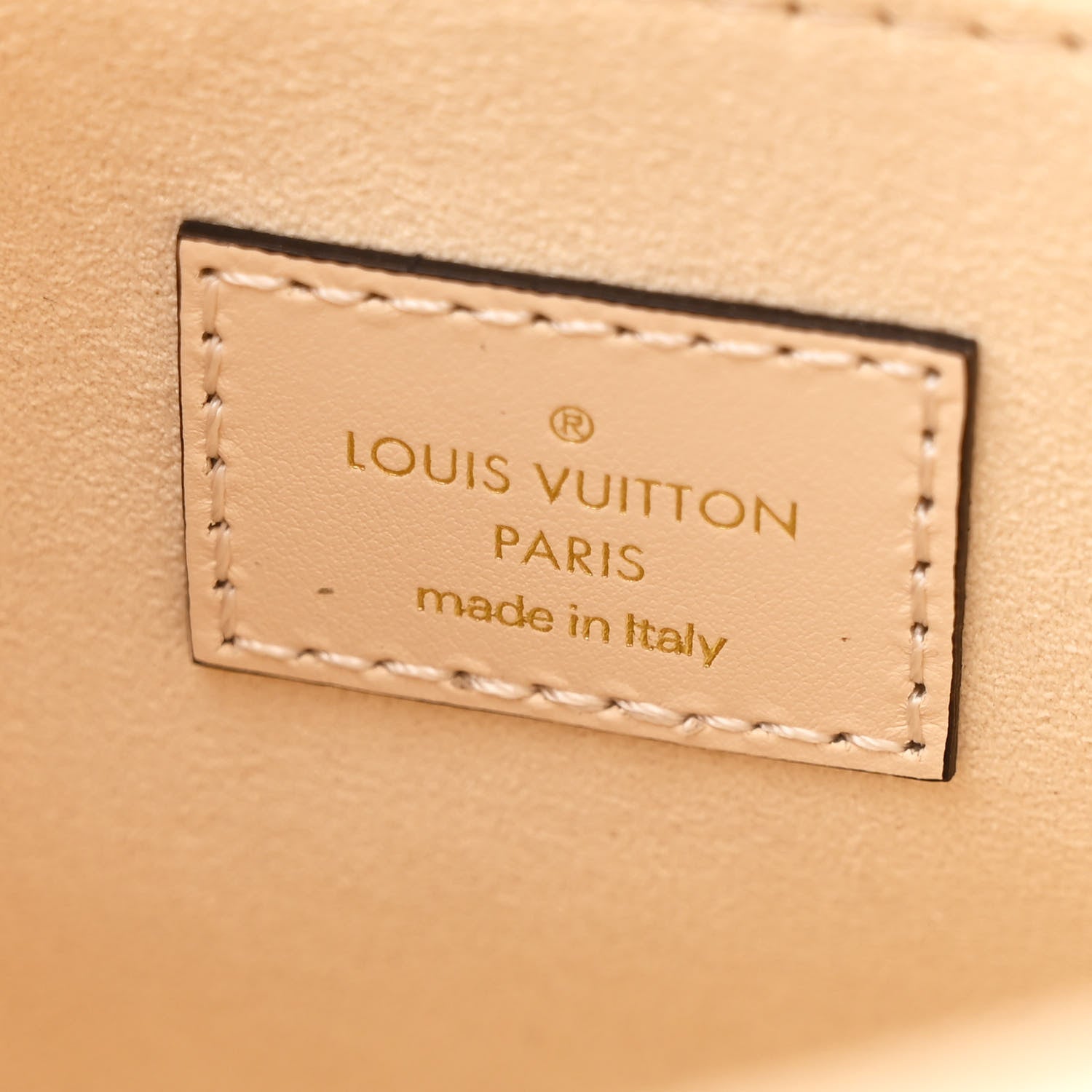 Louis Vuitton Empreinte Monogram Giant Onthego PM Cream Beige 6 of 10