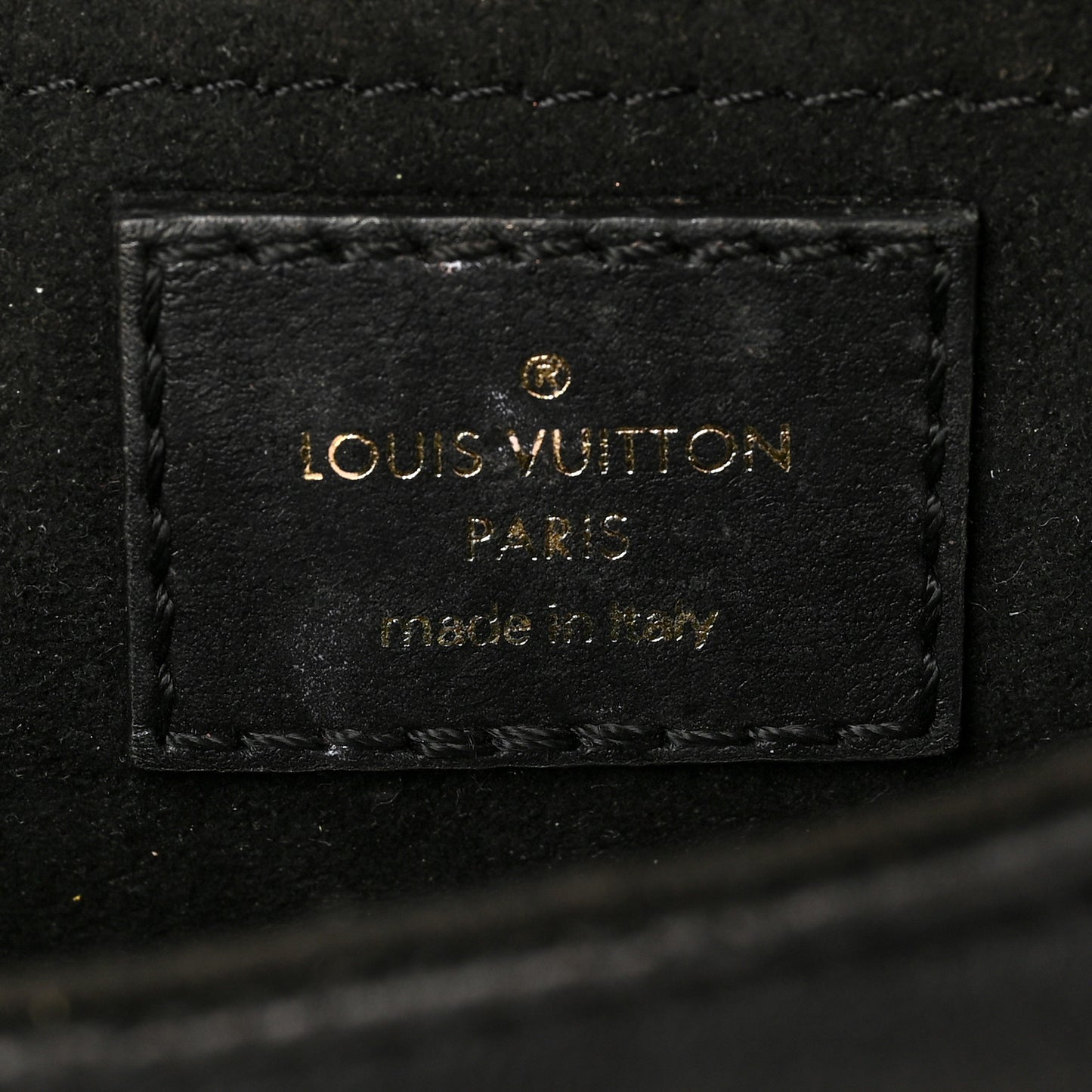 Calfskin New Wave Chain PM Black