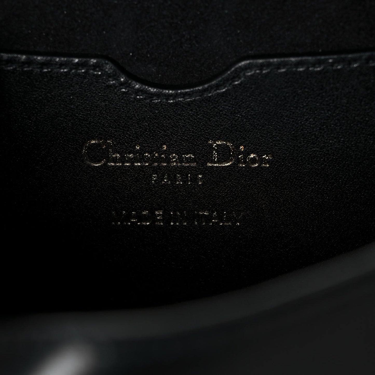 Box Calfskin Medium Bobby Flap Black