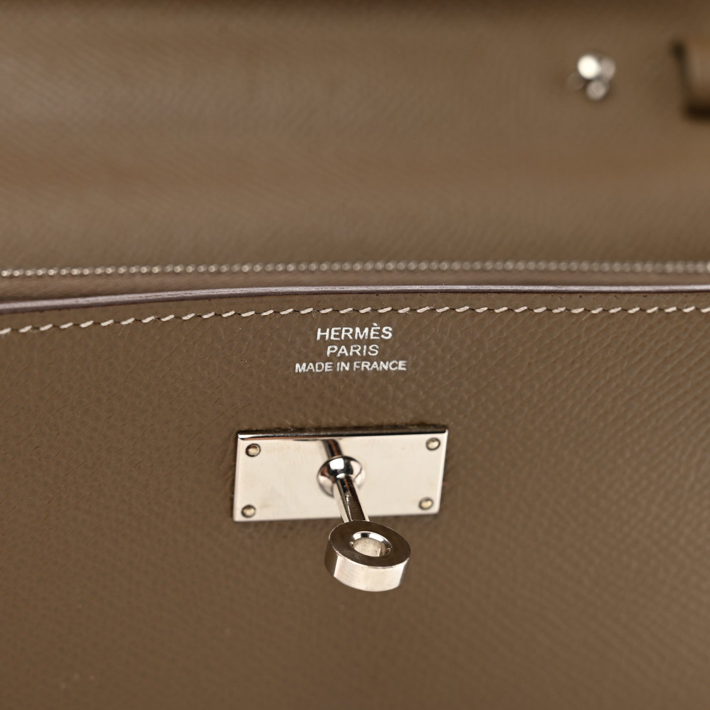 Epsom Kelly Wallet To Go Etoupe