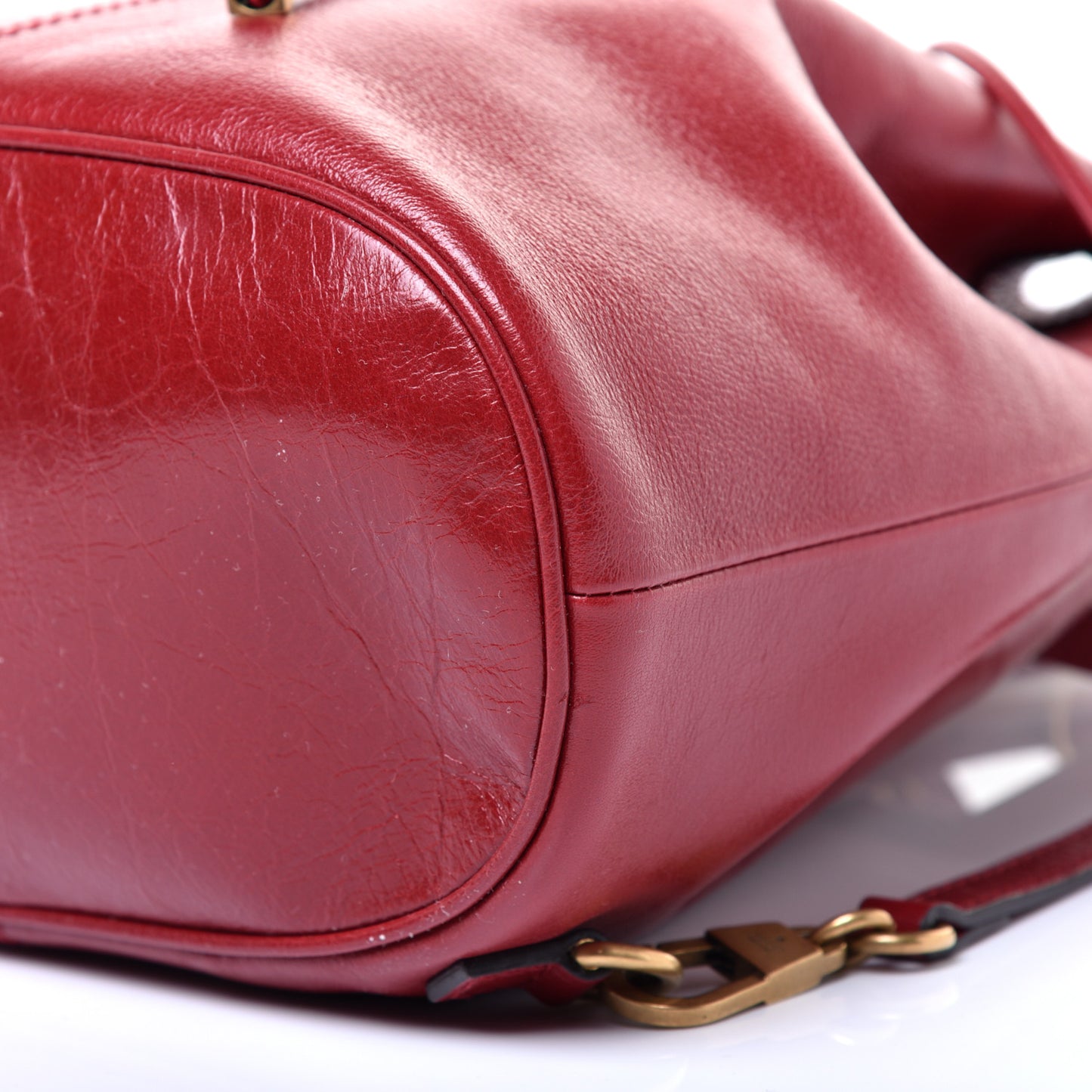 Piuma Lux Energy Medium Re(Belle) Convertible Bucket Bag Hibiscus Red