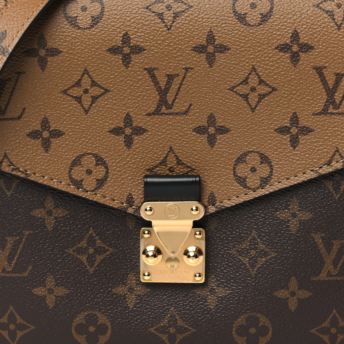 Reverse Monogram Pochette Metis