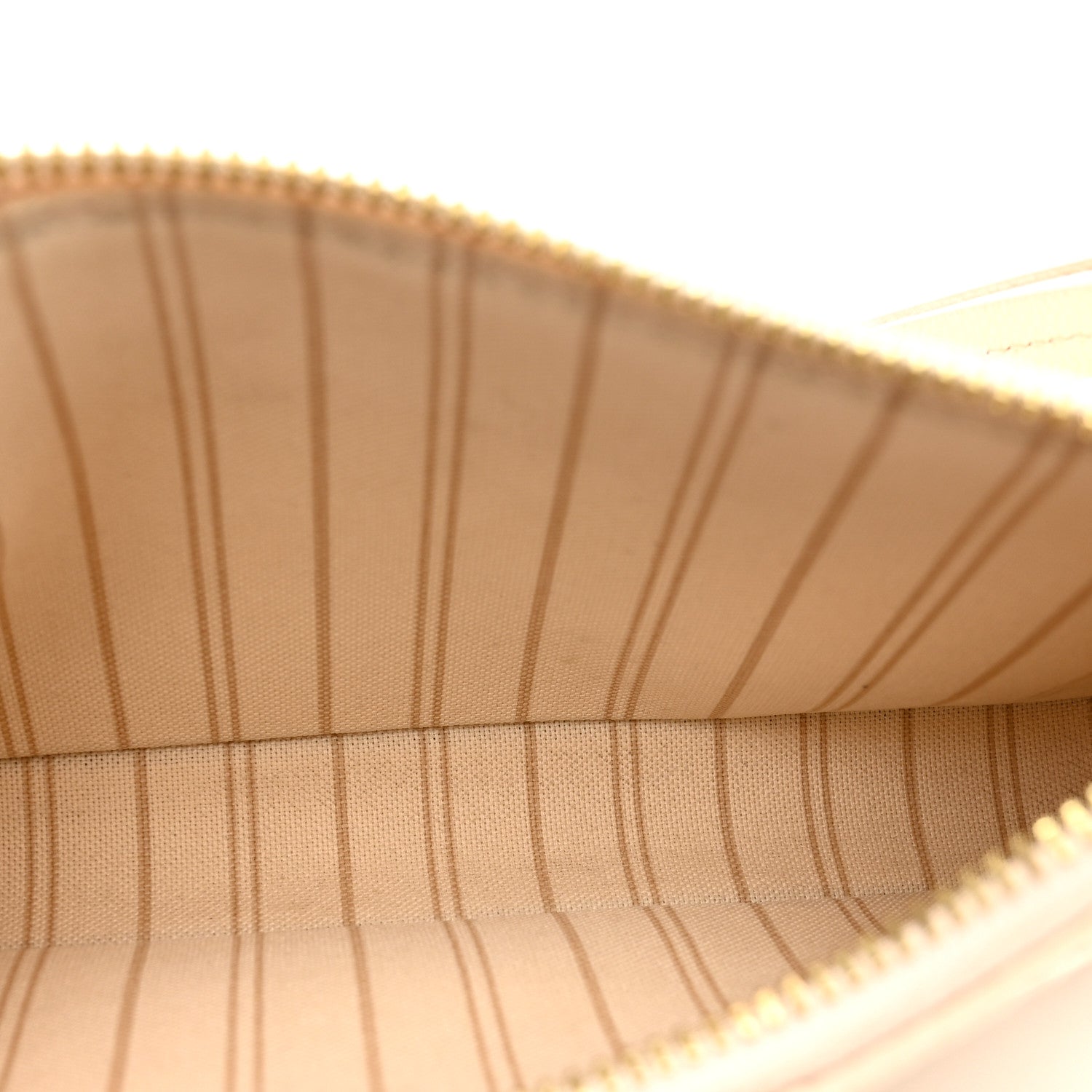 Louis Vuitton Empreinte Easy Pouch On Strap Cream 5 of 9