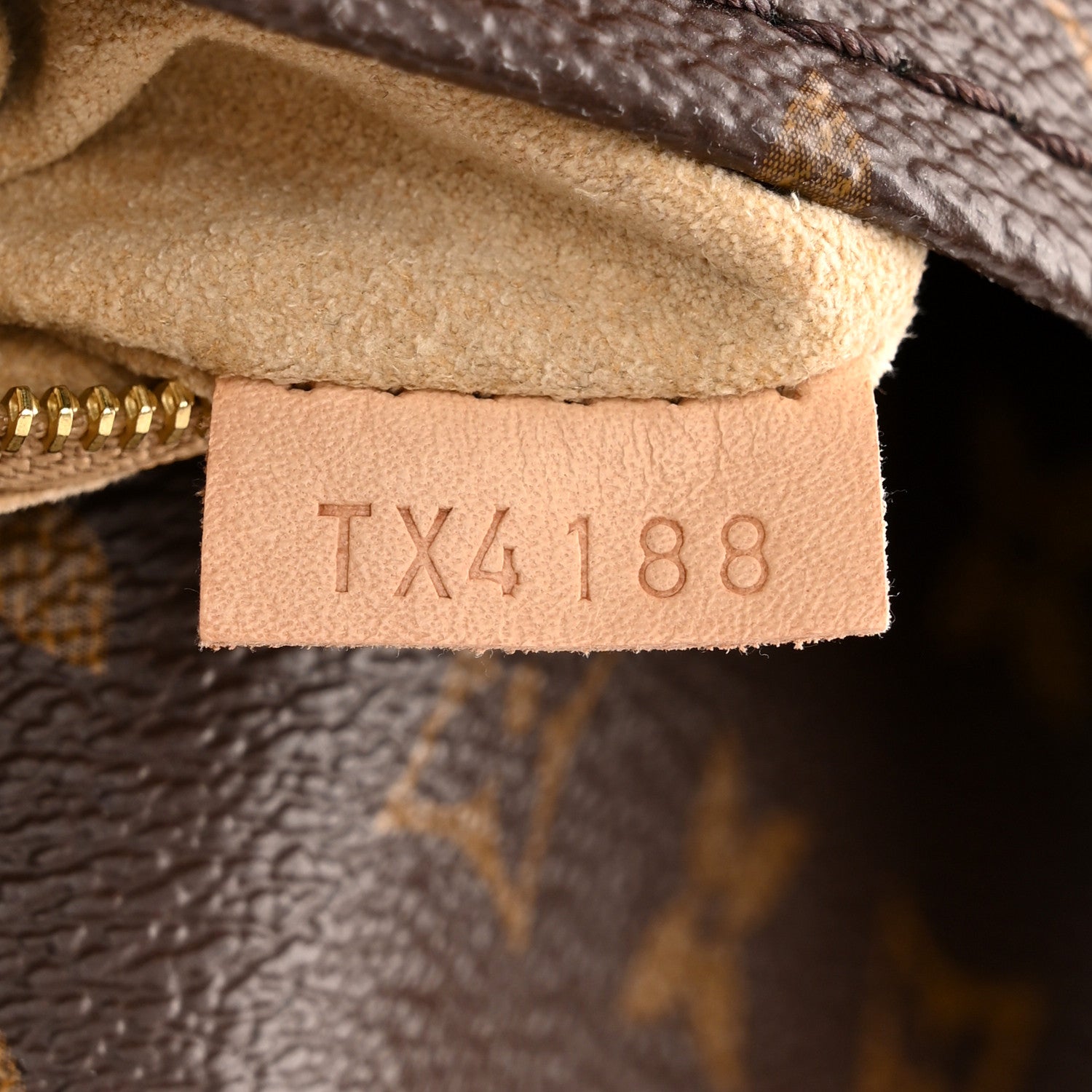 Louis Vuitton Monogram Artsy MM 8 of 11