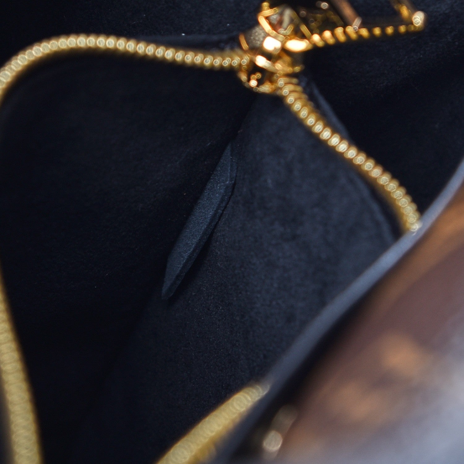 Louis Vuitton Monogram Double V Black 6 of 8