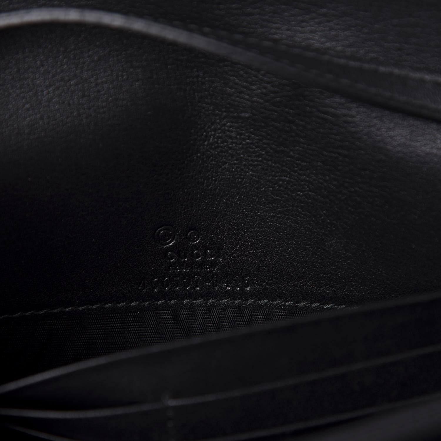 Gucci Microguccissima Crossbody Wallet Black 8 of 10