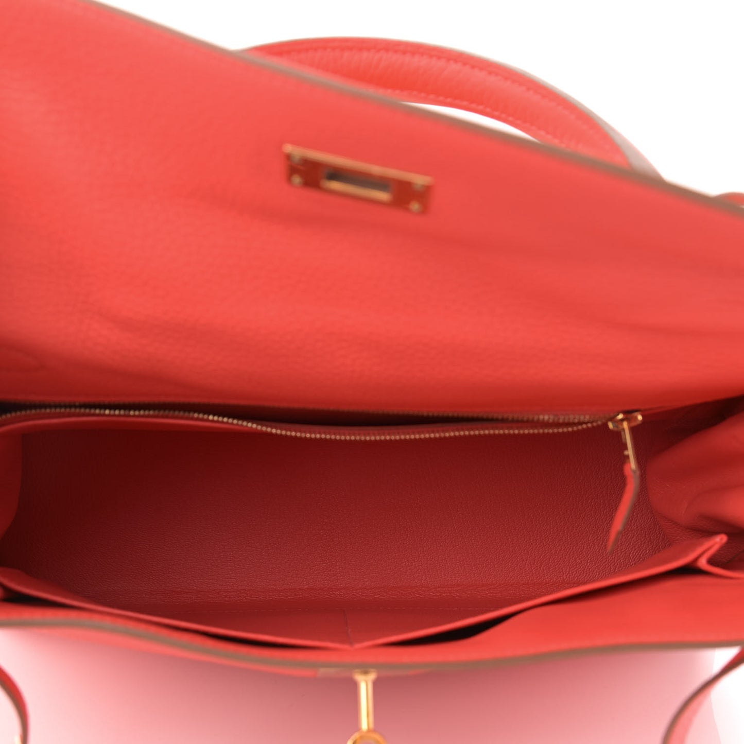 Taurillon Clemence Kelly Retourne 32 Rouge Pivoine