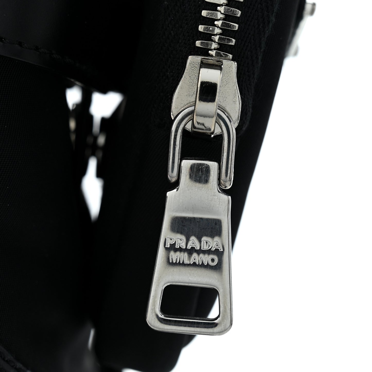 Spazzolato Rois Nylon Metal Triangle Logo Monolith Pouch Pocket 55mm Boots 35 Black