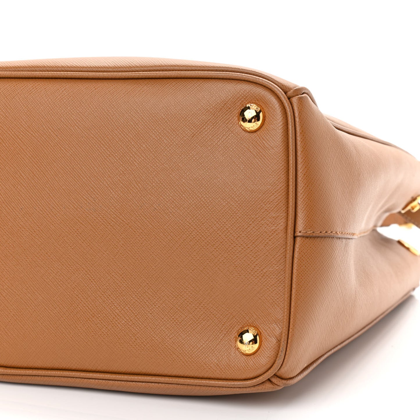 Saffiano Medium Galleria Double Zip Tote Caramel