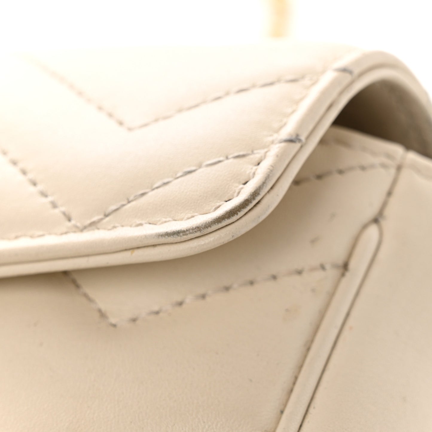 Calfskin Matelasse Super Mini GG Marmont Shoulder Bag White