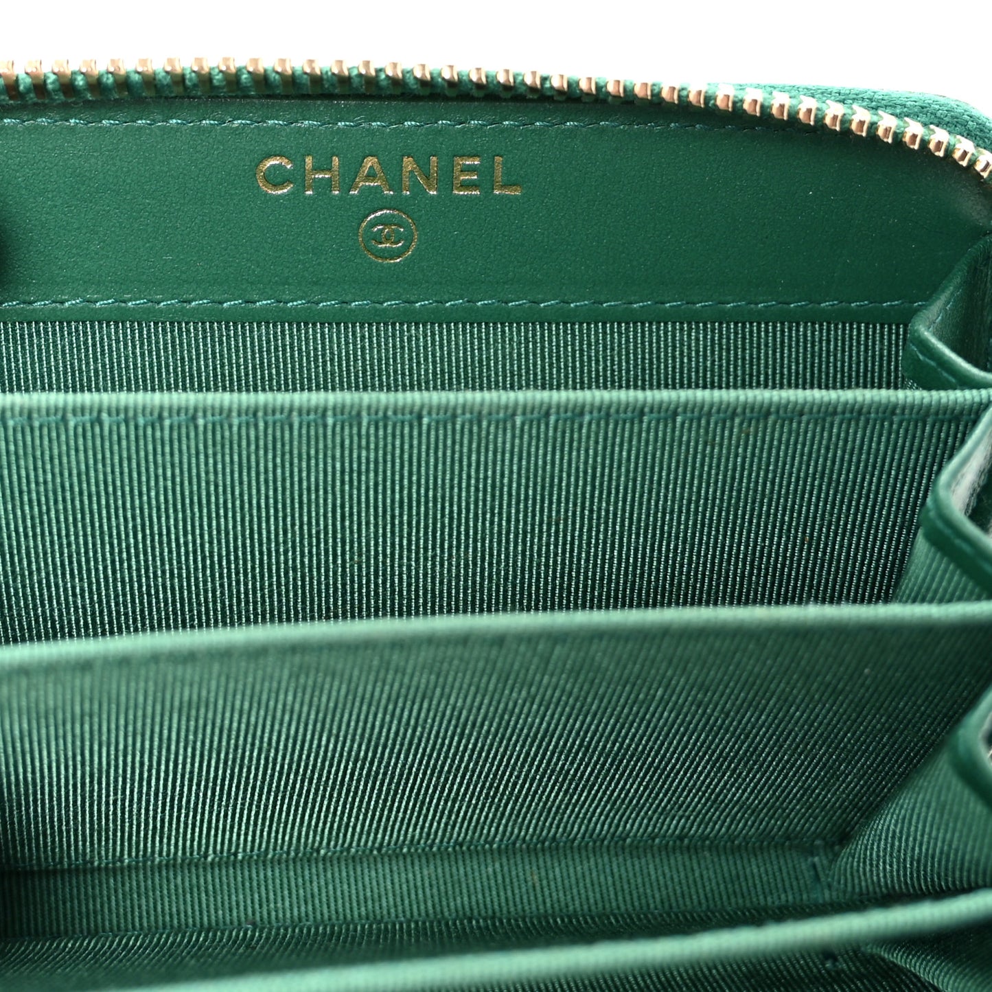Metallic Caviar Quilted Zip Coin Purse Green