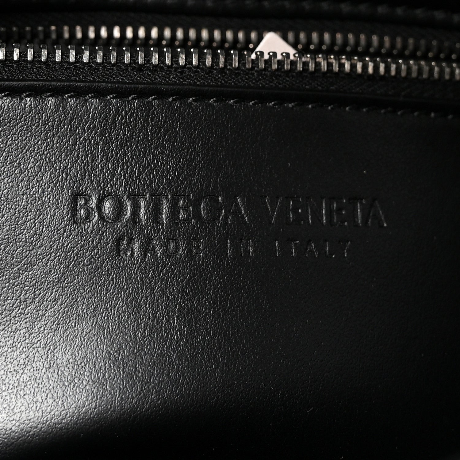Bottega Veneta Calfskin Maxi Intreccio Cassette With Strap Bag Black 7 of 9