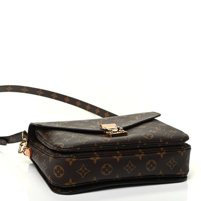 Louis Vuitton Monogram Pochette Metis 3 of 4