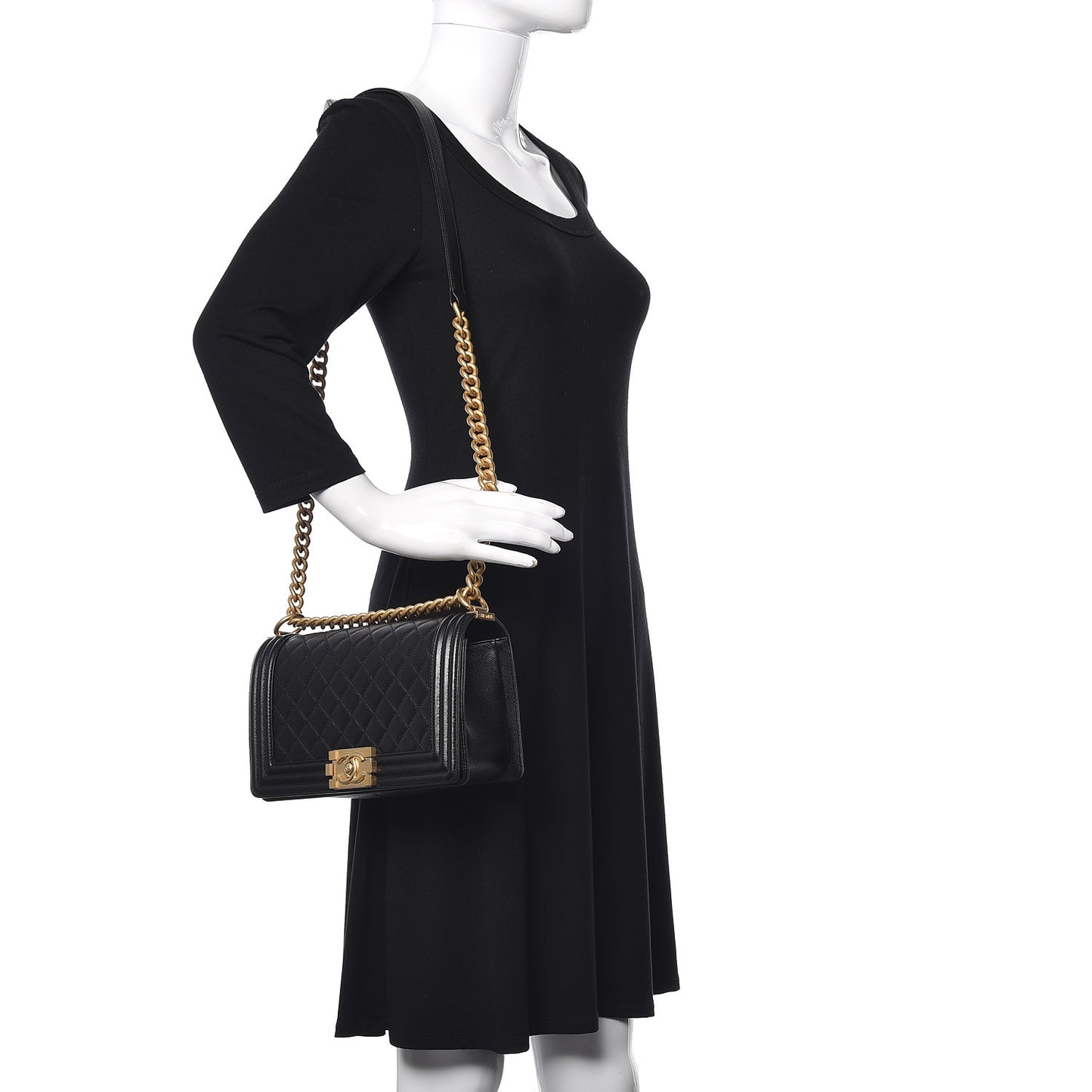 Caviar Quilted Medium Boy Flap Black