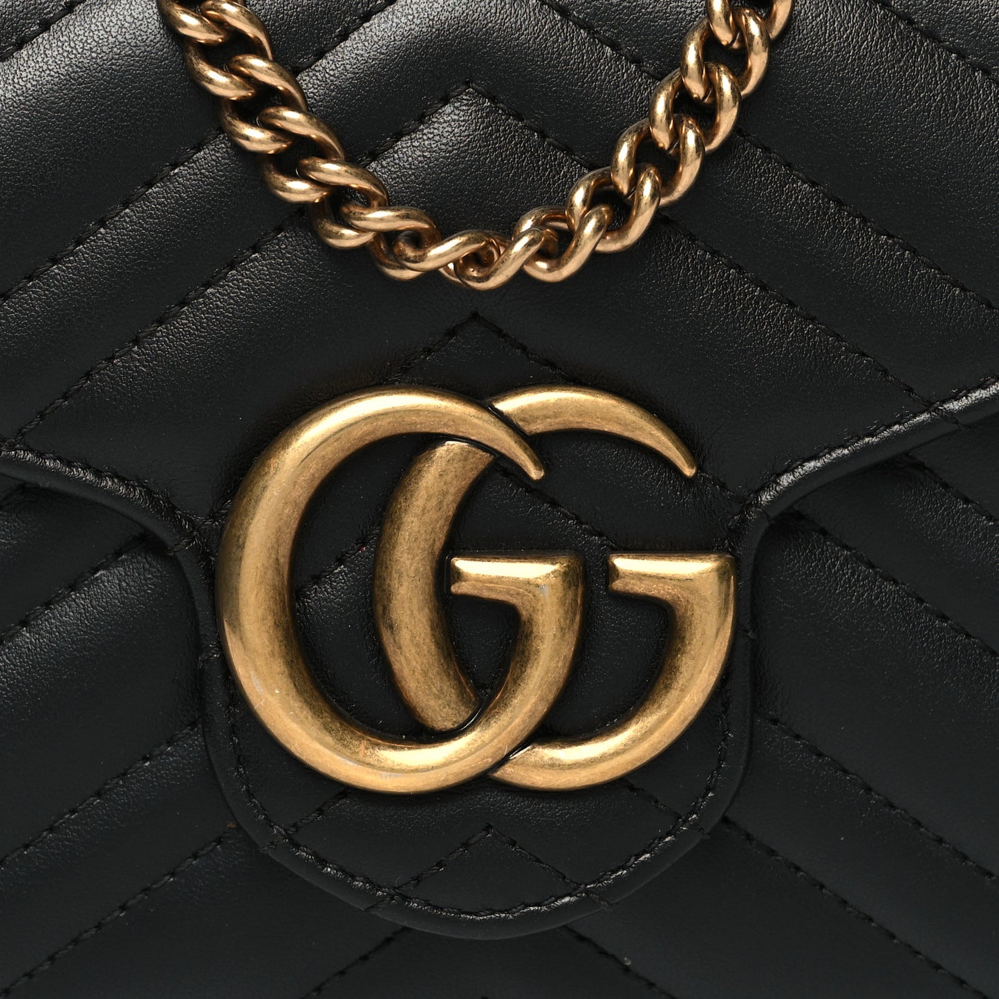Calfskin Matelasse GG Marmont Chain Wallet Black