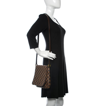 Louis Vuitton Damier Ebene Musette Salsa 2 of 9