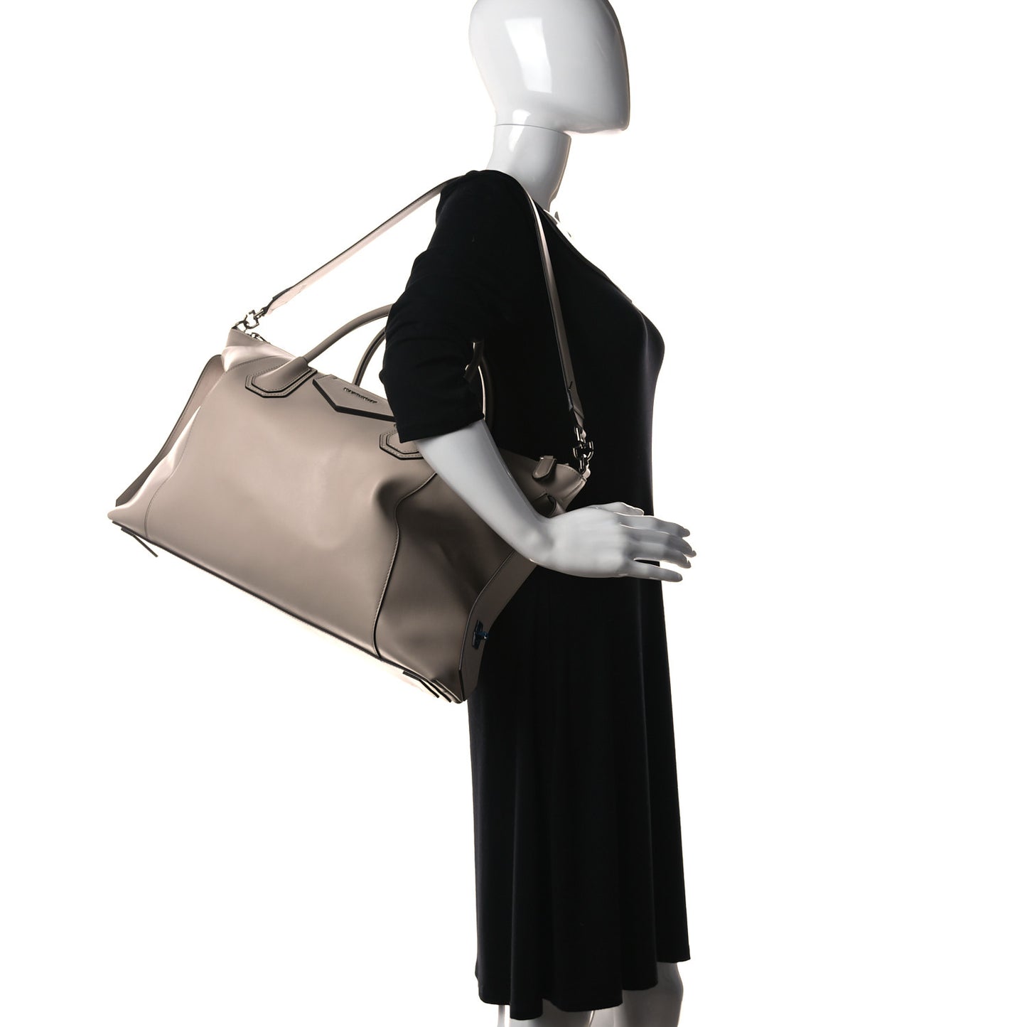 Soft Calfskin Medium Soft Antigona Dune