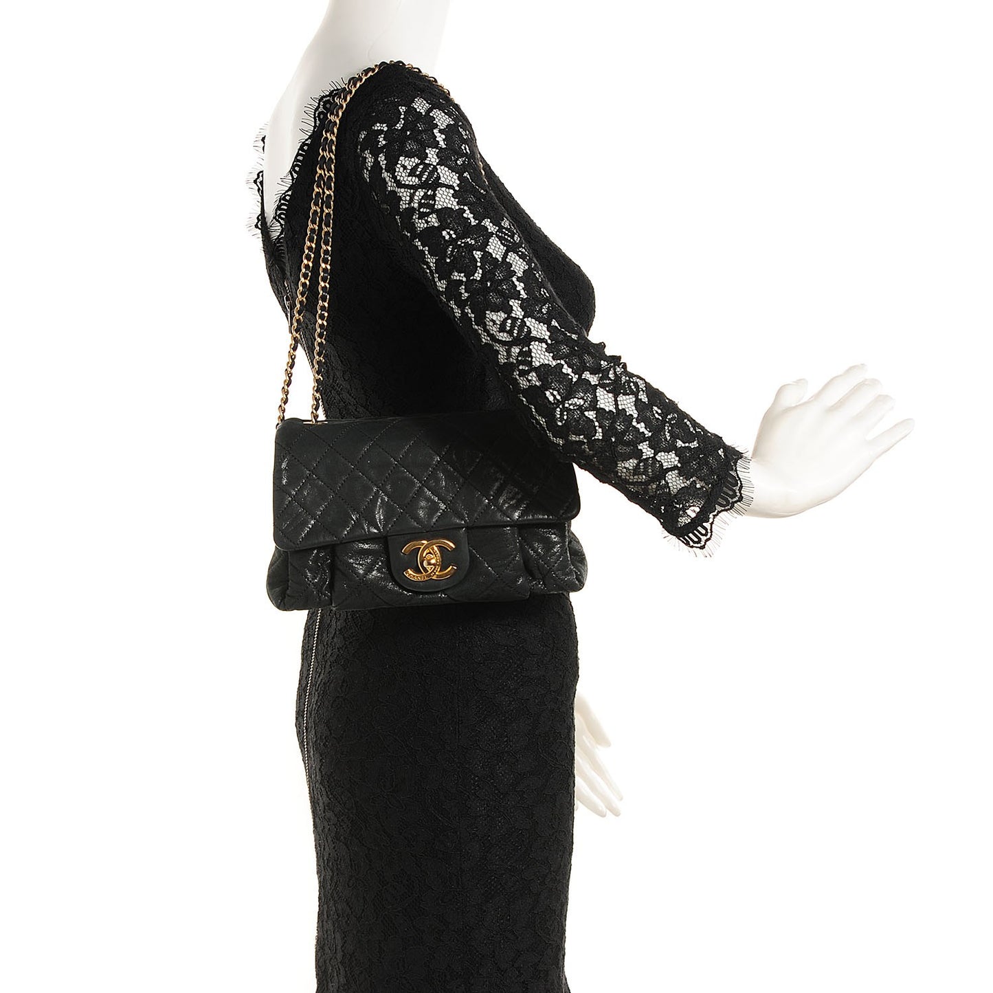Iridescent Calfskin Quilted Small Chic Quilt Flap Black