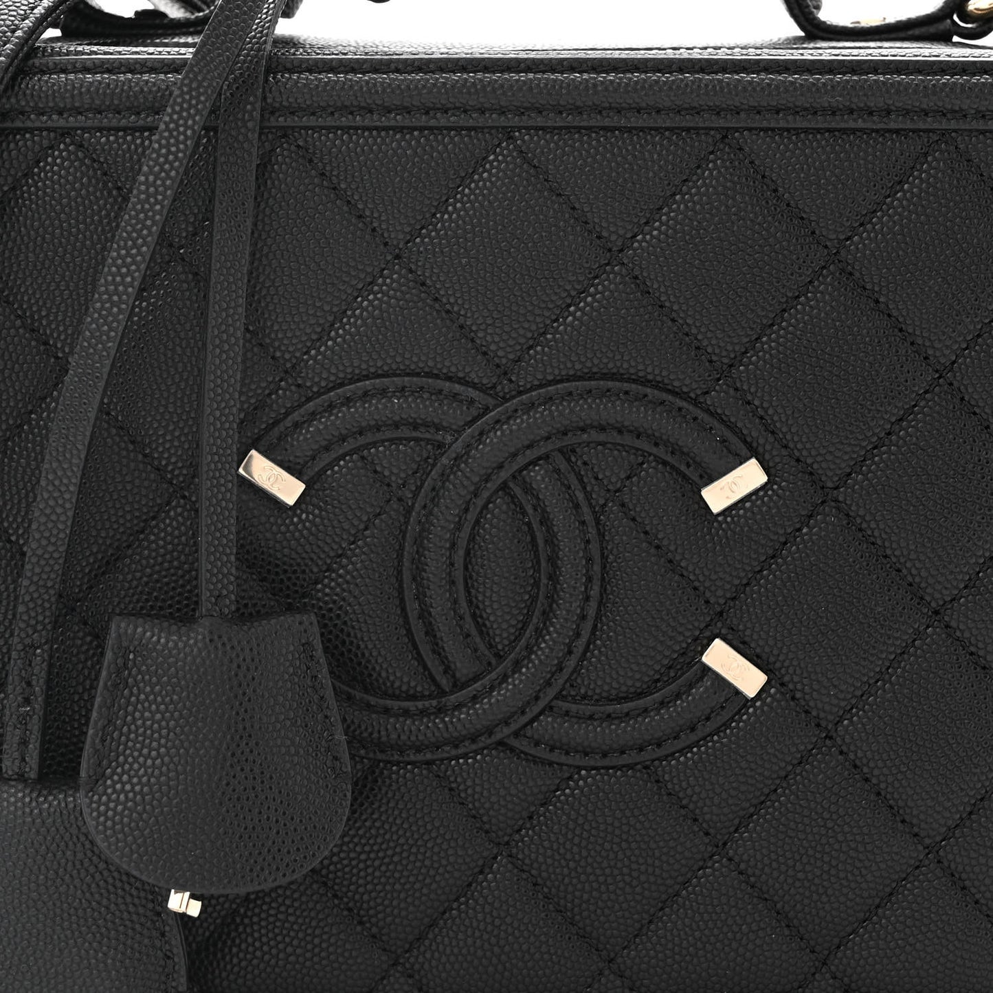 Caviar Quilted Medium CC Filigree Vanity Case Black