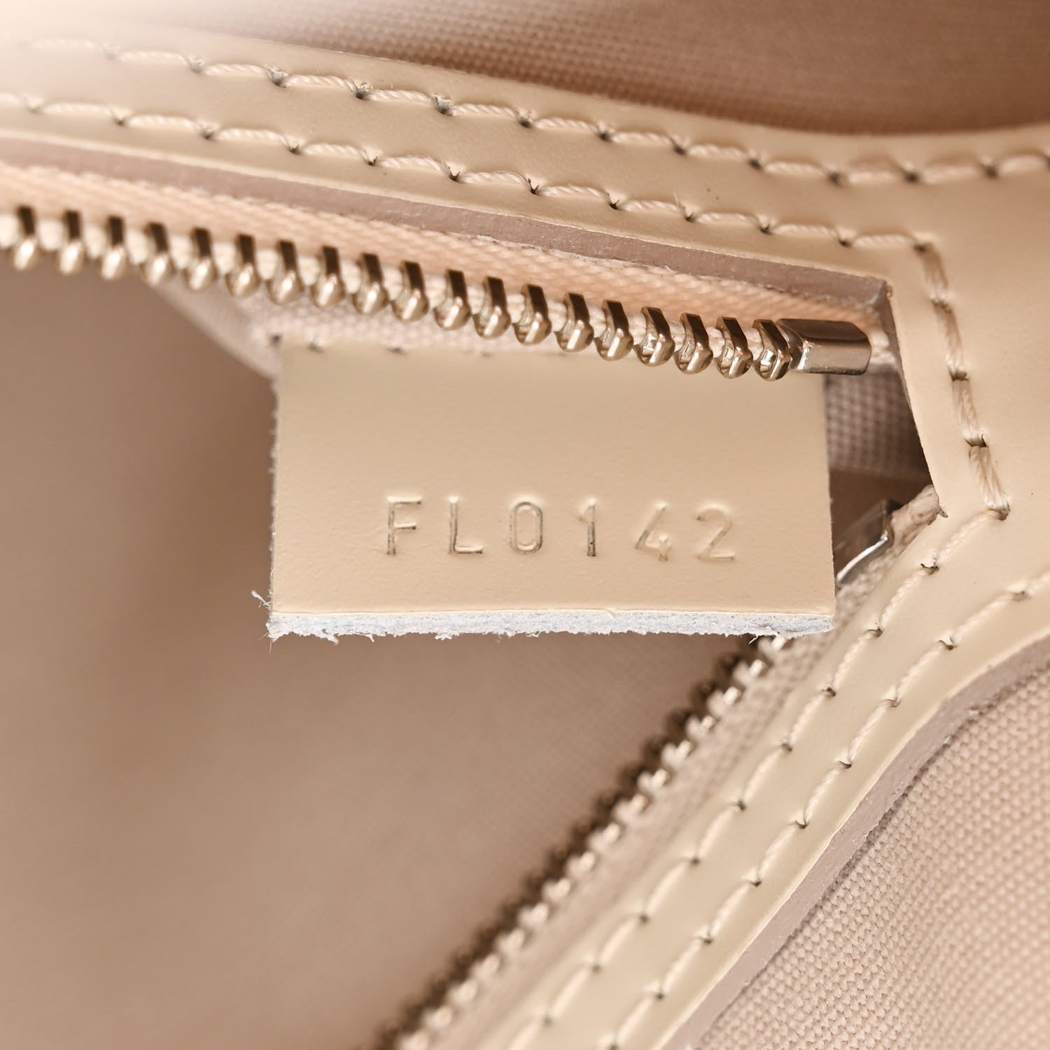 Louis Vuitton Epi Brea MM Ivory 7 of 11